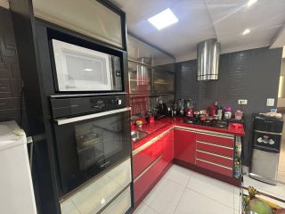 Casa na Cidade Universitária com 4 Quartos