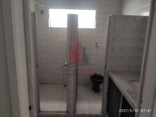 Casa em Rua Pública 4 Quartos 8 Vagas