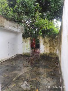 Casa em Rua Pública 4 Quartos 8 Vagas