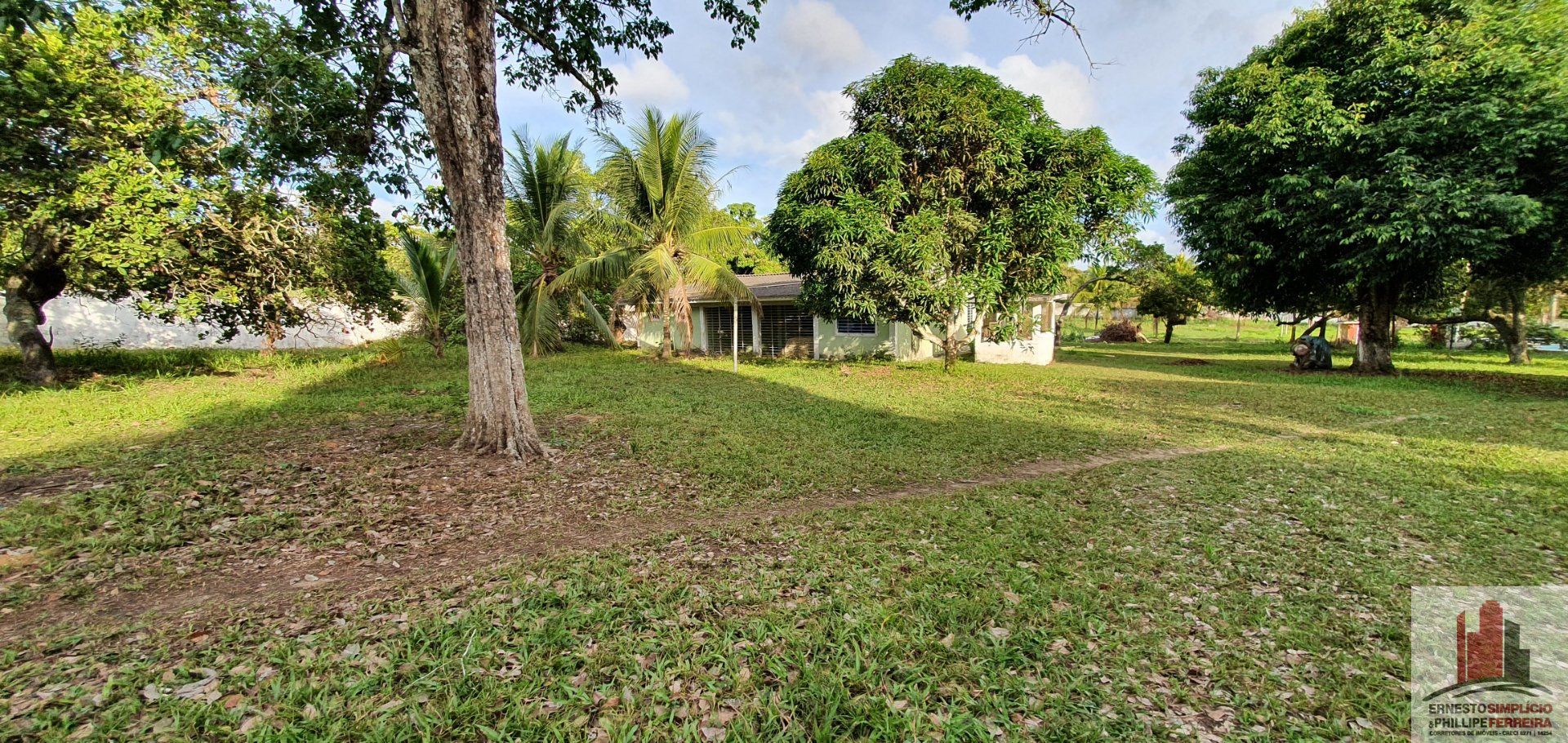 Aldeia - Chácara em Aldeia com 4.3 Hectares e 2 Casas
