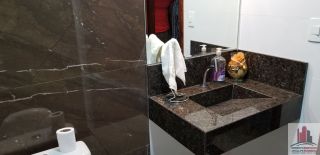 Mini Chácara com 800m² e Casa com 3 Quartos sendo 2 Suítes 260m²