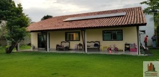 Mini Chácara com 800m² e Casa com 3 Quartos sendo 2 Suítes 260m²