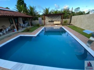 Mini Chácara com 800m² e Casa com 3 Quartos sendo 2 Suítes 260m²