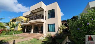 Casa em Cond. em Aldeia com 2 Quartos 2 Suítes 340m²