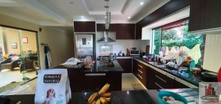 Casa em Cond. em Aldeia com 2 Quartos 2 Suítes 340m²