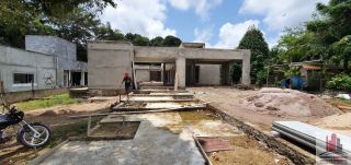Casa em Cond. em Aldeia 5 Suítes 300m² Piscina e Espaço Gourmet