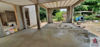 Casa em Cond. em Aldeia 5 Suítes 300m² Piscina e Espaço Gourmet