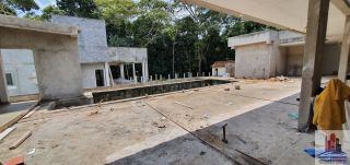 Casa em Cond. em Aldeia 5 Suítes 300m² Piscina e Espaço Gourmet