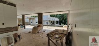 Casa em Cond. em Aldeia 5 Suítes 300m² Piscina e Espaço Gourmet