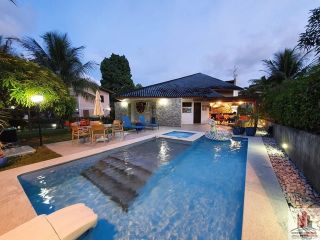 Aldeia - Casa em Cond. em Aldeia com 322m² 5 Quartos