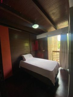 Aldeia - Casa em Cond. Aldeia 250m² e muita mata