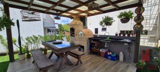 Casa em Condomínio 4 Quartos sendo 2 Suítes - Excelente Localização