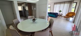 Casa em Condomínio 4 Quartos sendo 2 Suítes - Excelente Localização