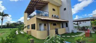 Casa em Condomínio 4 Quartos sendo 2 Suítes - Excelente Localização