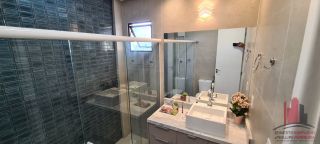 Casa em Condomínio 4 Quartos sendo 2 Suítes - Excelente Localização