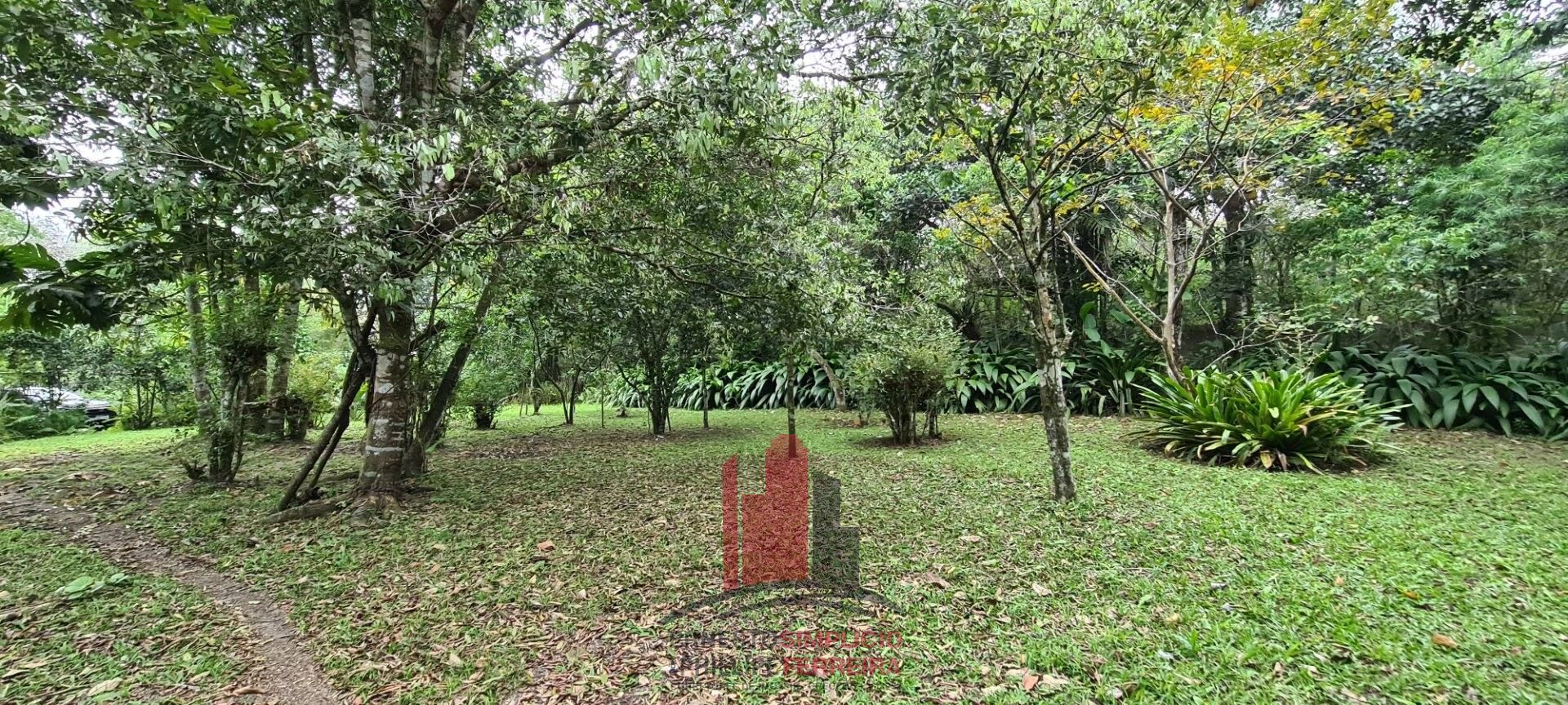 Aldeia - Chácara em Aldeia com 3 Hectares 2 Casas