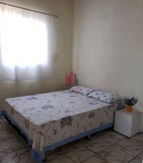 Casa 3 Qrts + Pousada com 4 Aptos 2 Qrts área de 1200m