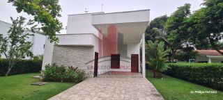 Casa em Condomínio 4 Quartos sendo 1 Suíte Espaço Gourmet