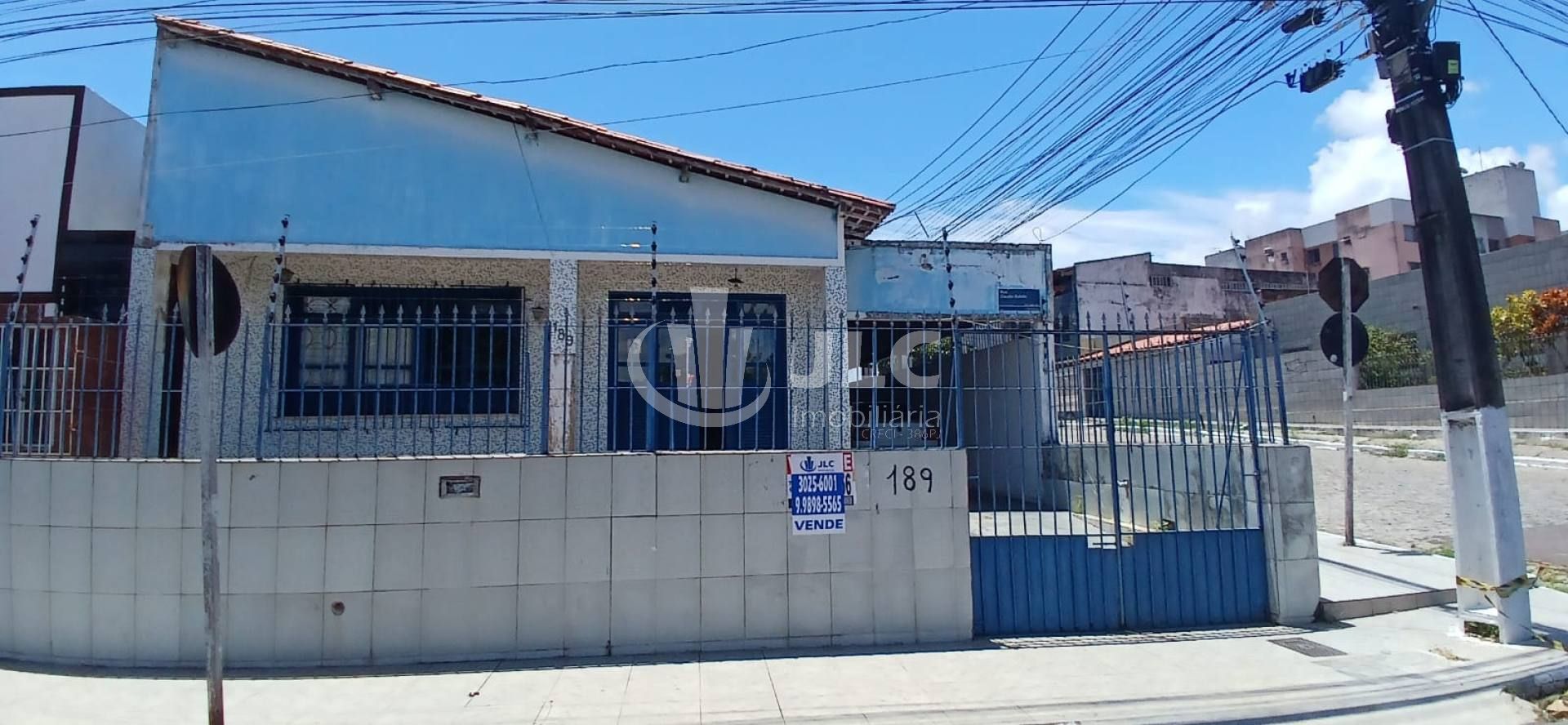 CASA NO SANTO ANTÔNIO