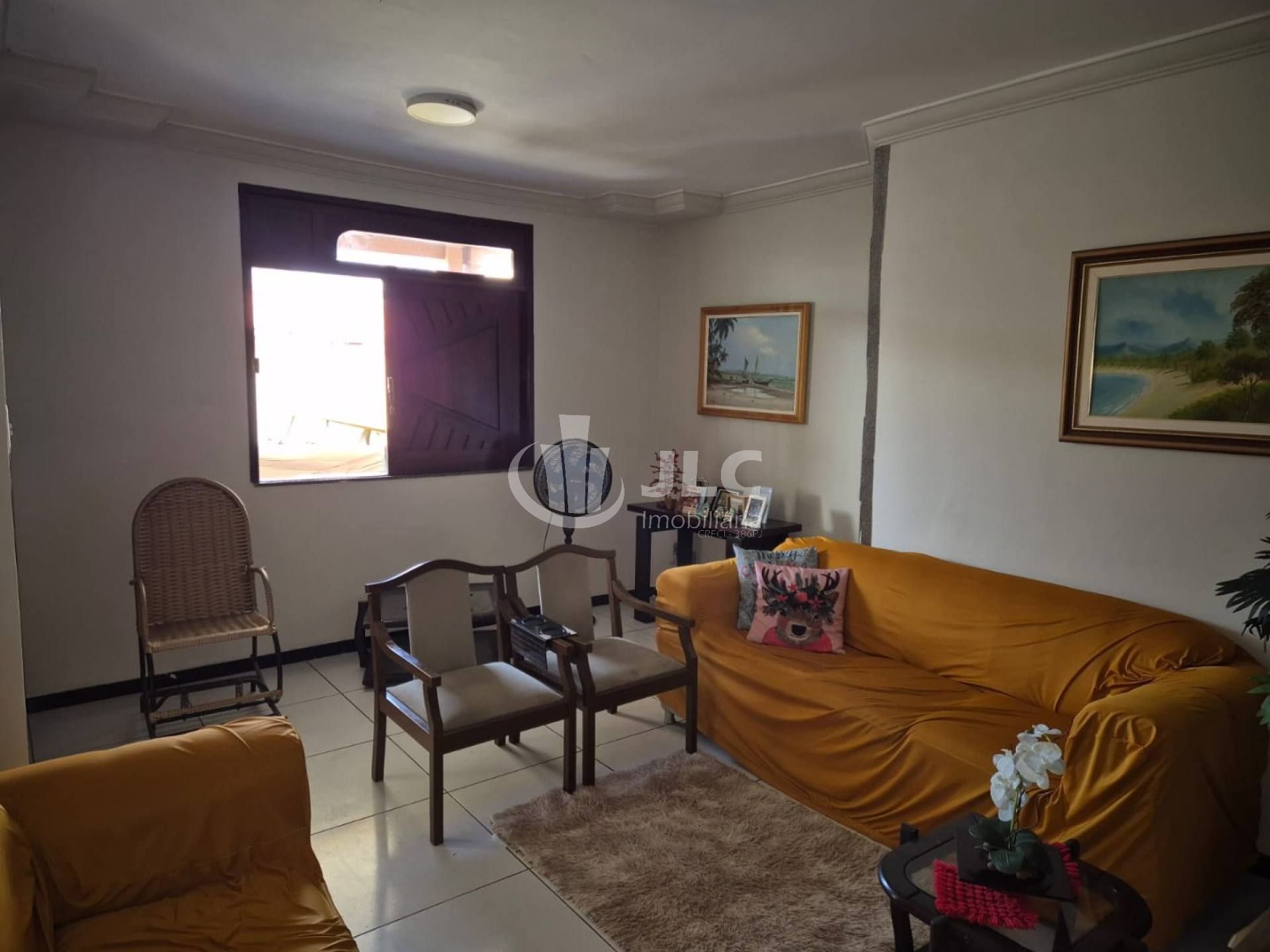 CASA NO CONJUNTO SANTA LÚCIA