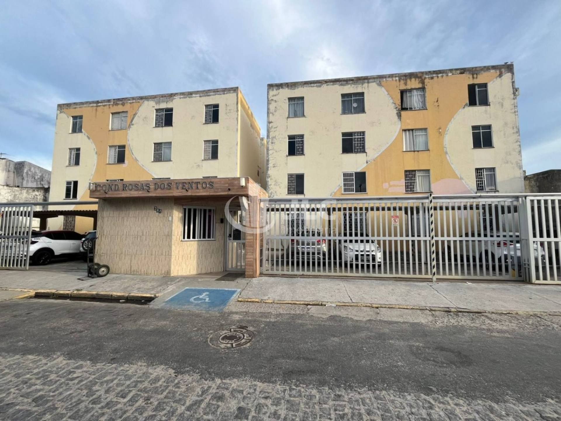 Apartamento semi mobiliado para locação no Condomínio Rosa dos Ventos