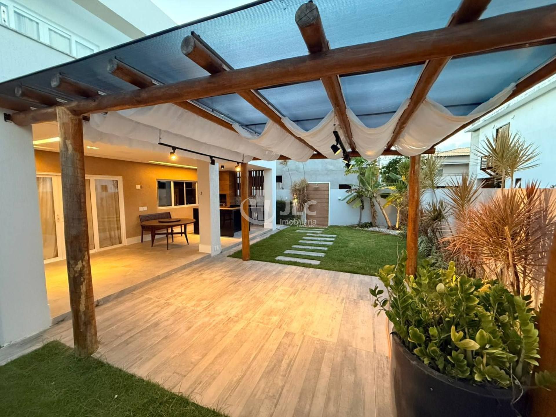 Casa Exclusiva no Condomínio Ravines – Aruana