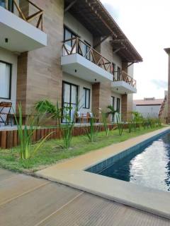 Flat Na Praia da Caueira Com 2/4 e Área Gourmet em Condomínio Costa Das Dunas Residence