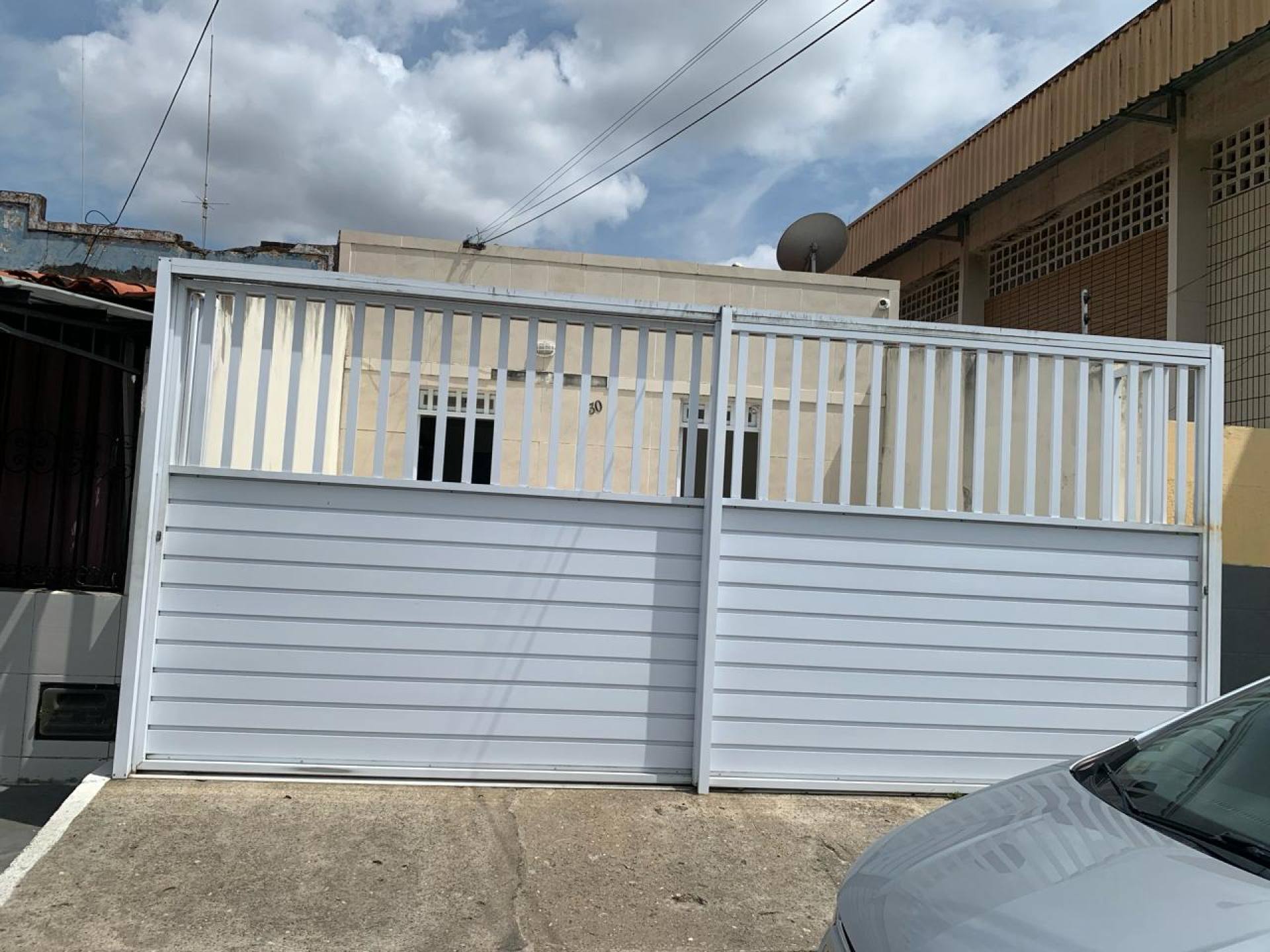 Casa 107M² no Bairro Santo Antonio 1 Quarto 2 Salas 2 Vagas Garagem .