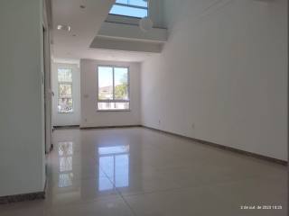 Excelente Casa 250 M² no Condomínio Rota do Sol 4 Quartos 3 Suítes 4 Vagas de Garagem no Bairro Aeroporto.