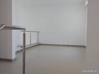 Excelente Casa 250 M² no Condomínio Rota do Sol 4 Quartos 3 Suítes 4 Vagas de Garagem no Bairro Aeroporto.