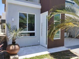 Excelente Casa 250 M² no Condomínio Rota do Sol 4 Quartos 3 Suítes 4 Vagas de Garagem no Bairro Aeroporto.