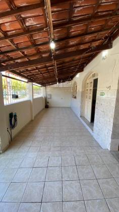 Casa a venda com 5 quartos no Bairro Salgado Filho