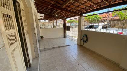 Casa a venda com 5 quartos no Bairro Salgado Filho