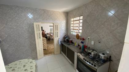 Casa a venda com 5 quartos no Bairro Salgado Filho