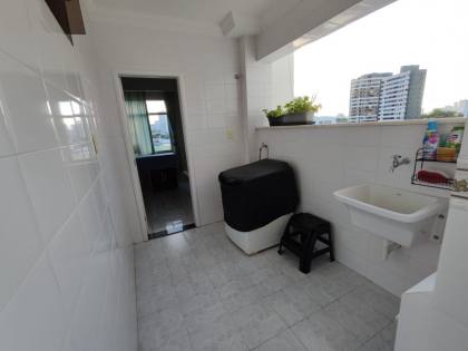 Condomínio Edifício Iate Apartamento a Venda