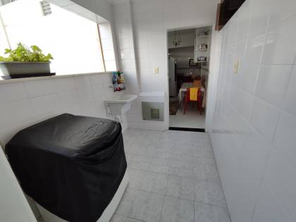 Condomínio Edifício Iate Apartamento a Venda