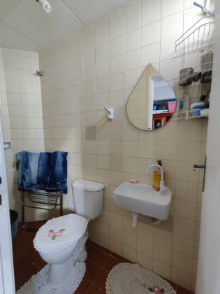 Condomínio Edifício Iate Apartamento a Venda