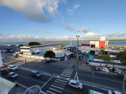 Condomínio Edifício Iate Apartamento a Venda