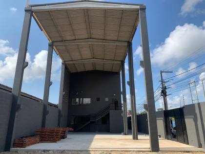 Prédio Comercial a Venda 600m²  em Três Pavimentos Na Avenida Oswaldo Aranha.