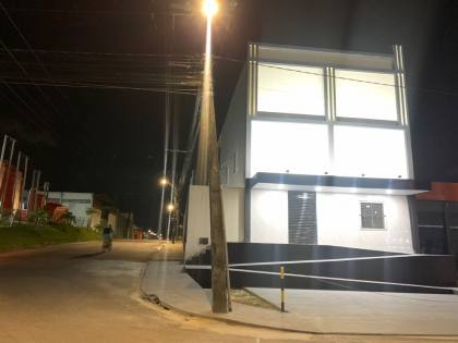 Prédio Comercial a Venda 600m²  em Três Pavimentos Na Avenida Oswaldo Aranha.
