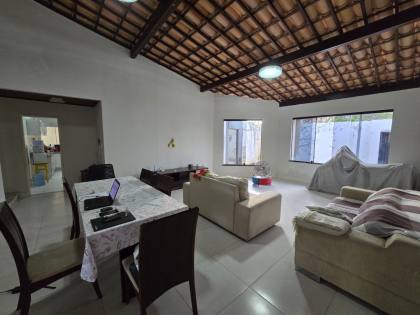 Casa No Mosqueiro a Venda com 4 quartos  Sendo 1 suíte