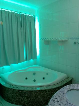 Casa a Venda Condomínio Melício Machado