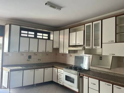 Casa  263m² a Venda com 4 Quartos 2 Suítes 2 Vagas de Garagem no Bairro Suíssa