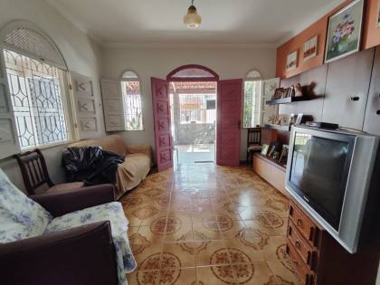 Casa À Venda No Bairro Suíssa Com 4 Quartos 2 Suítes 2 Vagas De Garagem