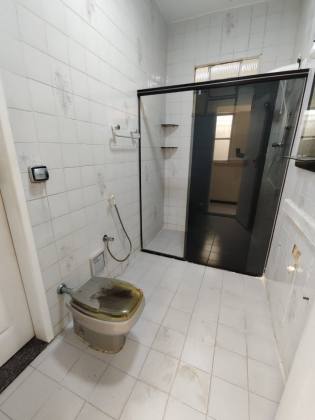 Casa 280M² À Venda No Bairro Grageru Com 3 Quartos 1 Suíte