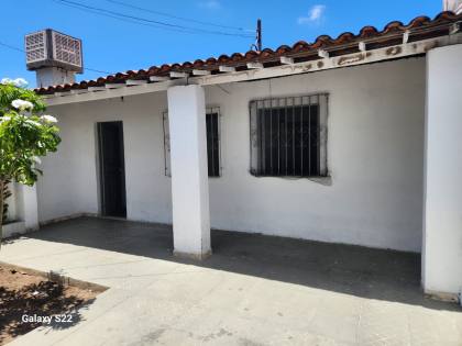 Casa e Ponto Comercial a venda Bairro Farolândia