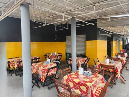 Casa e Ponto Comercial a venda Bairro Farolândia