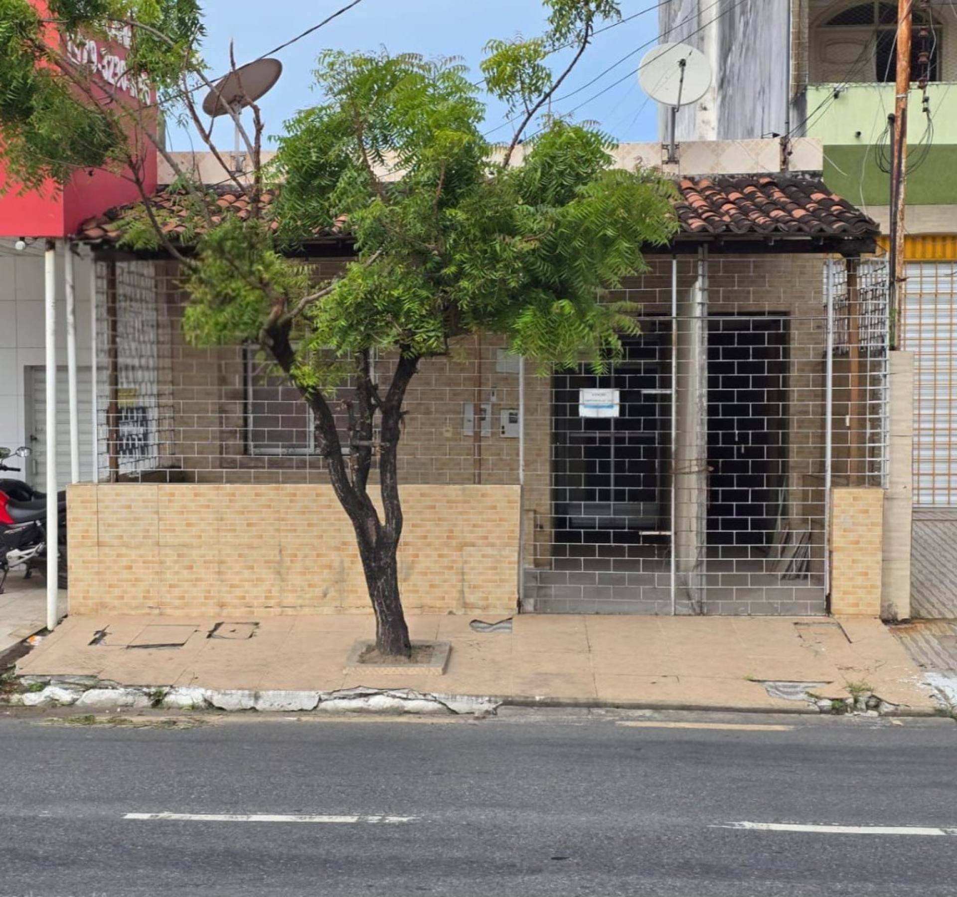 Casa a Venda com 5/4 e 1 suíte no Bairro Pereira Lobo em Aracaju