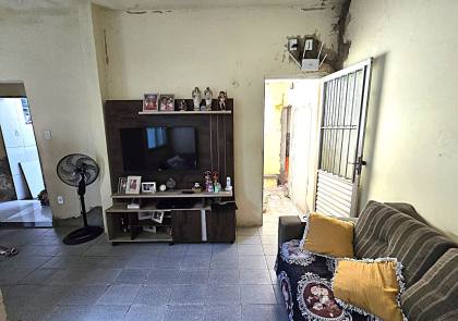 Casa a Venda com 5/4 e 1 suíte no Bairro Pereira Lobo em Aracaju