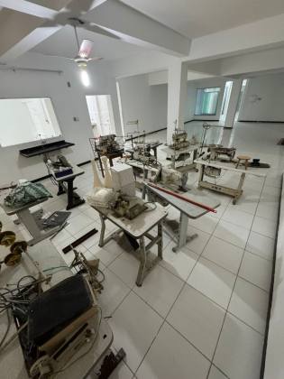 Oportunidade Única - Imóvel Comercial/Residencial de Luxo!